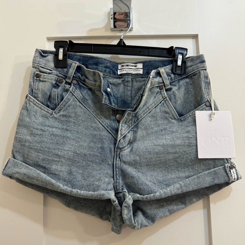 NWT One Teaspoon Hawks shorts